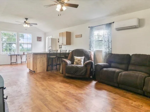 261 Lazy Acres Rd, Protem, MO 65733