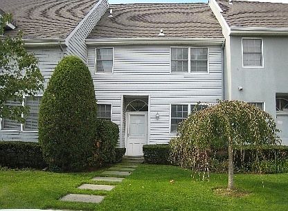 1st image of 20 Hubbard Ln