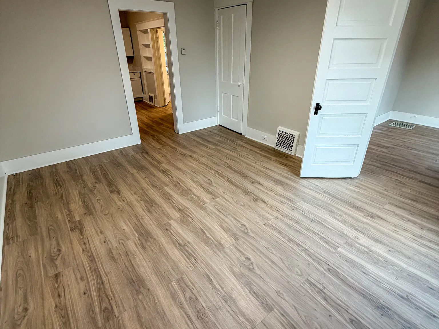 2 bed, 750 sqft, $1,400 — Photo 1