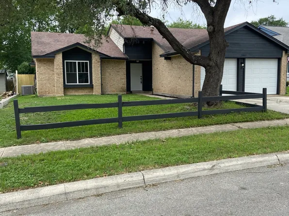 11009 Forest Crown, Live Oak, TX 78233