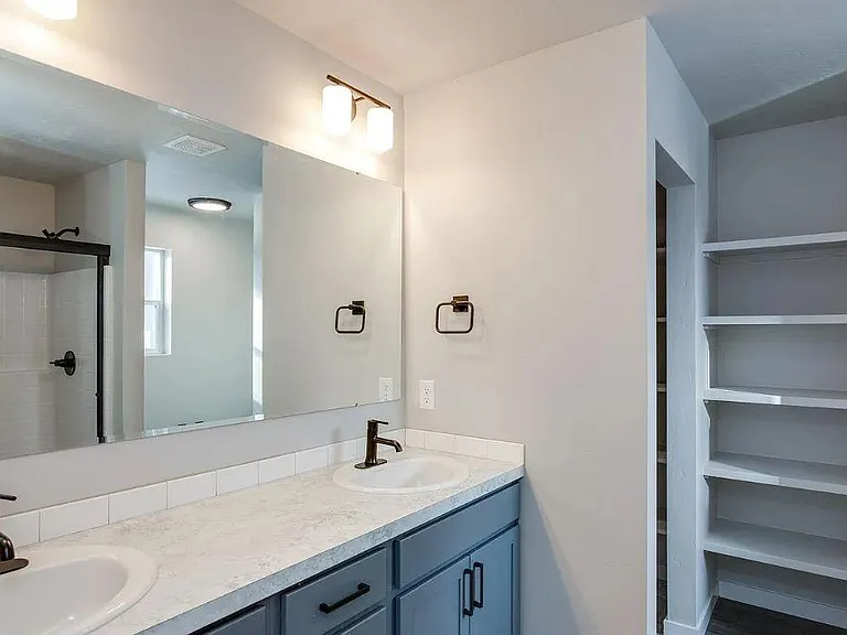 3890 N Dashwood Ave — Photo 5