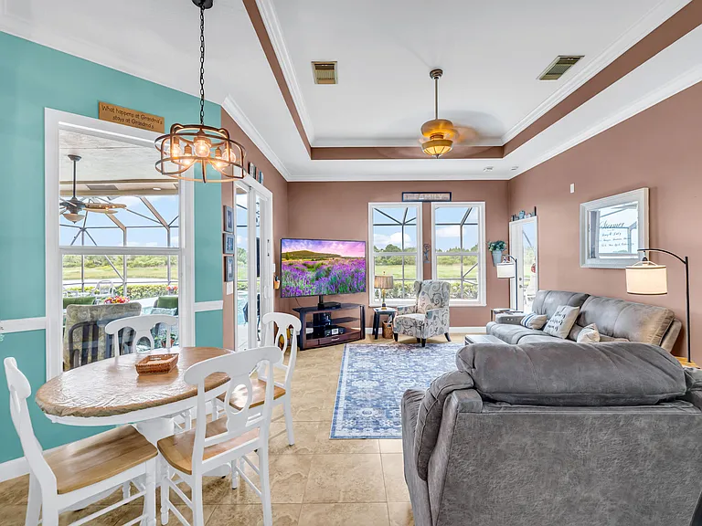 923 SW Grand Reserves Blvd — Photo 28