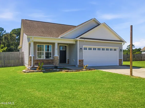 121 Grist Mill Drive, Havelock, NC 28532