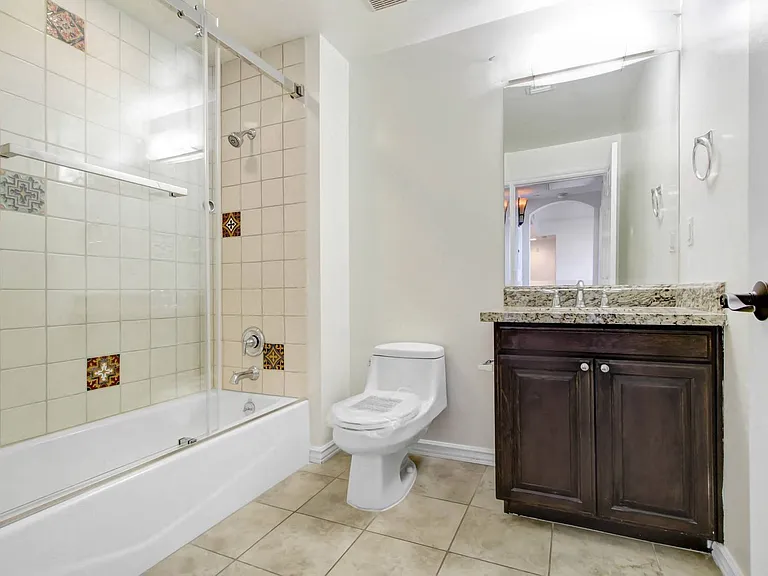 4410 Sepulveda Apartments — Photo 68