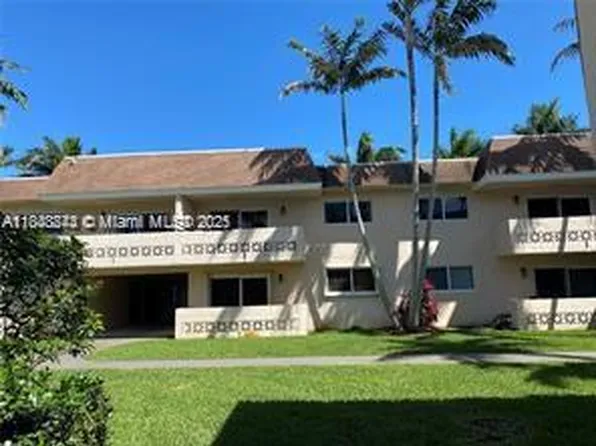 14500 SW 88th Ave APT 209, Palmetto Bay, FL 33176
