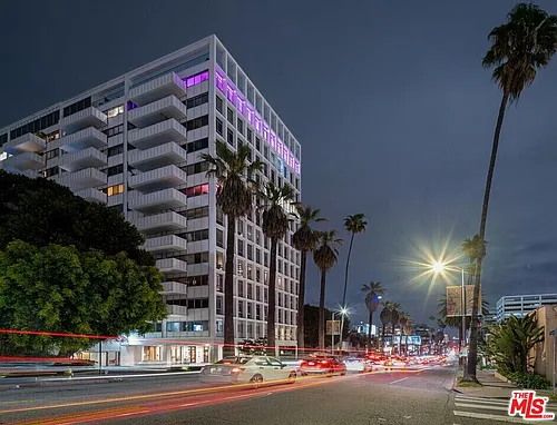 7135 Hollywood Blvd Photo 1