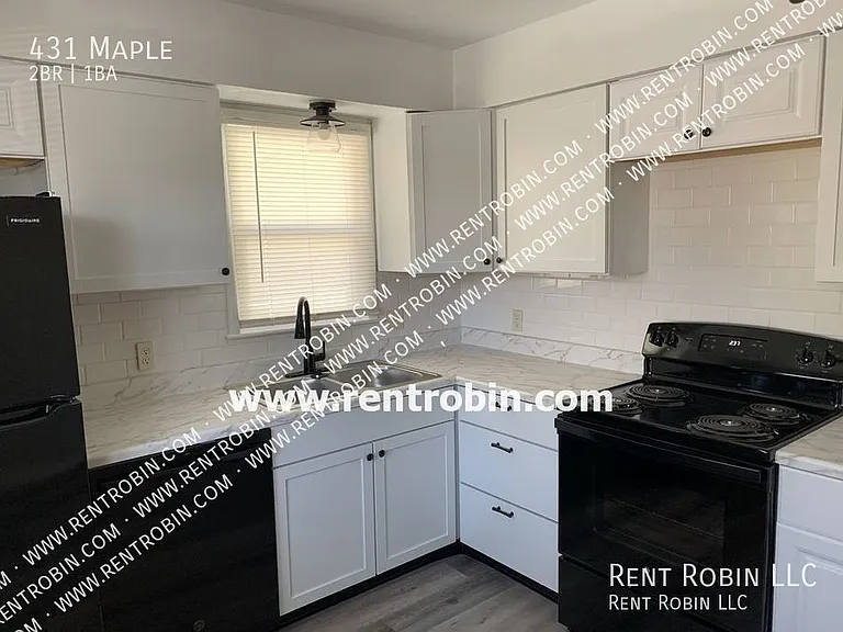 431 Maple St — Photo 2