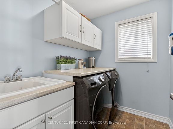 4th image of 285 Thorne Dr