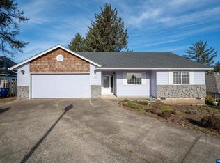 5405 NE Port Ln, Lincoln City, OR 97367