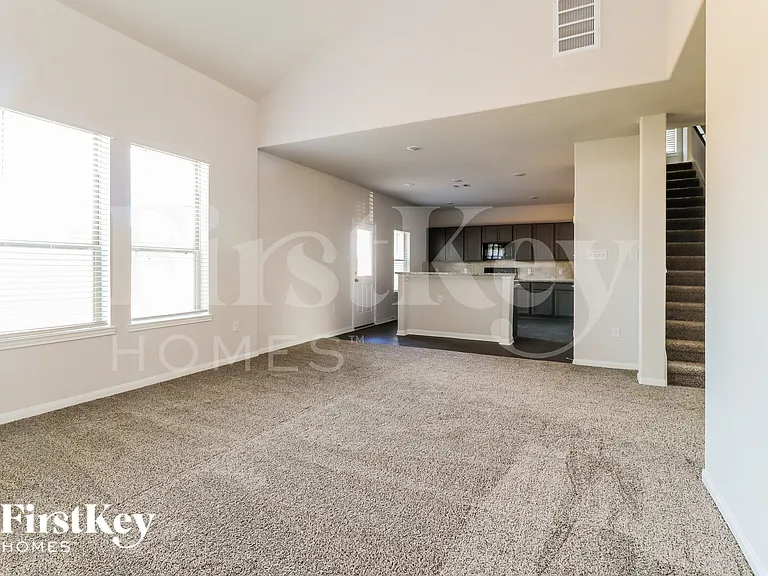 14705 Country Club Dr — Photo 5