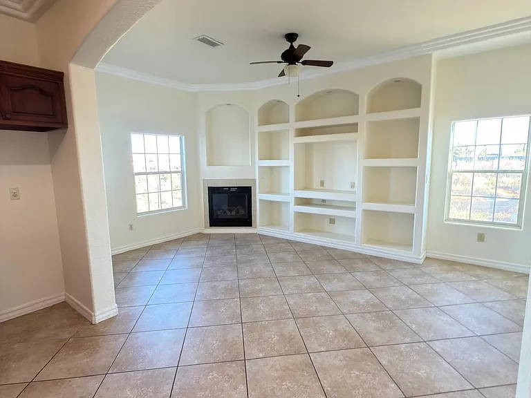 5466 Buffalo Creek Dr — Photo 9