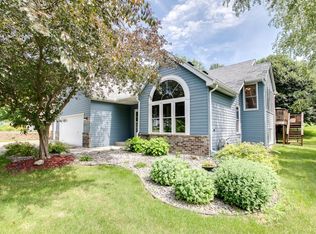2461 Leyland Trl, Woodbury, MN 55125