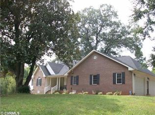 10691 Mattoax Ln, Amelia Court House, VA 23002