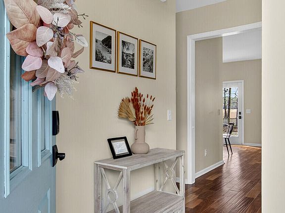 3rd image of 3245 Beaconsfield Rd