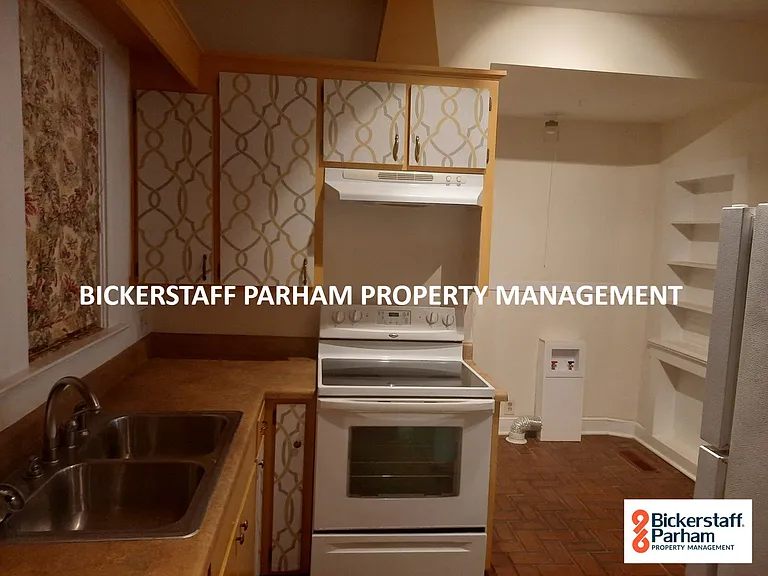 1708 Wildwood Ave — Photo 2