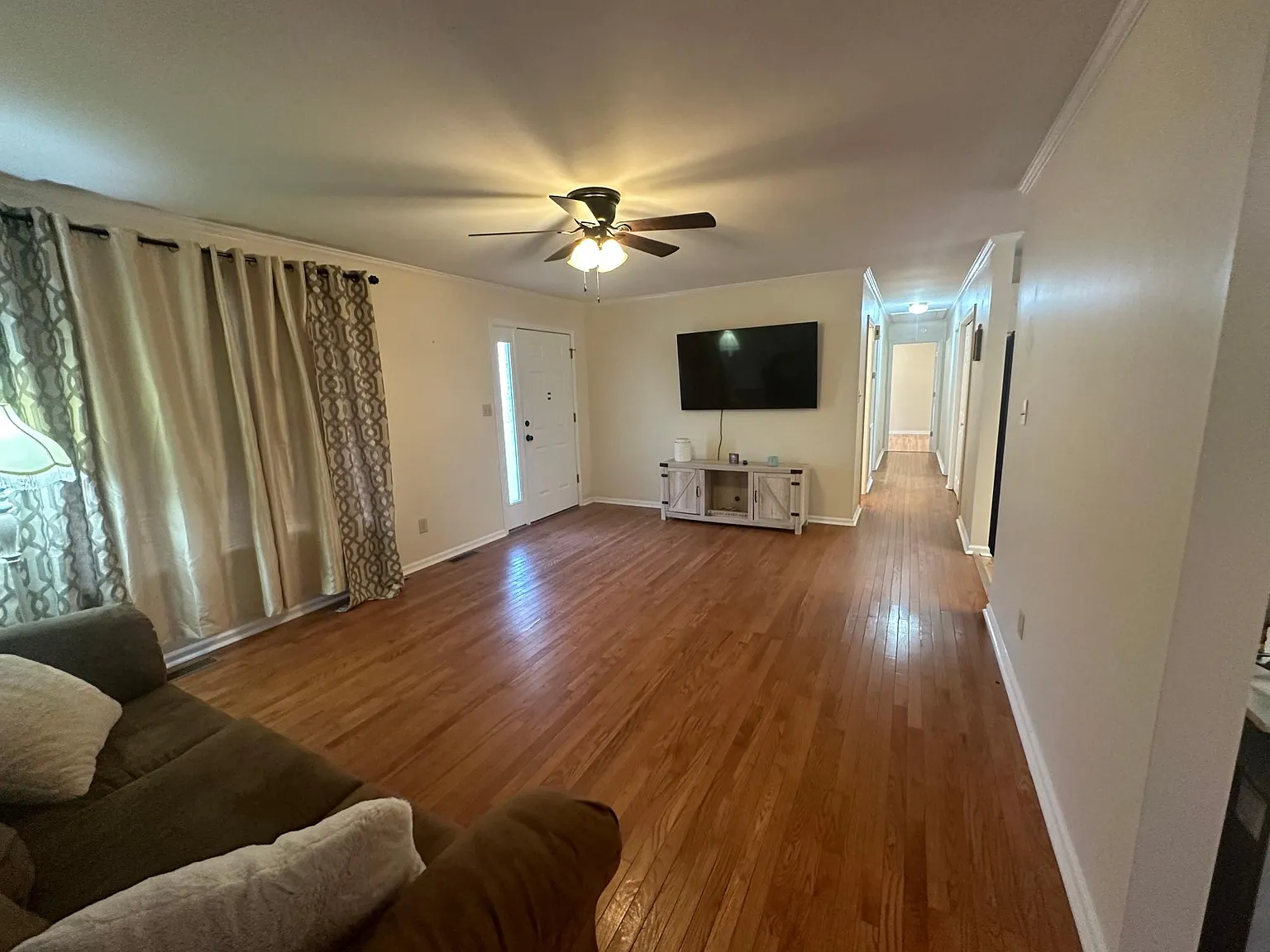 3 bed, 1200 sqft, $1,850 — Photo 3