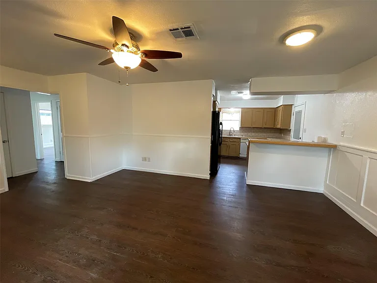 4803 Geraldine St — Photo 29