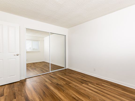 3rd image of 2616 Mathews Ave APT 11