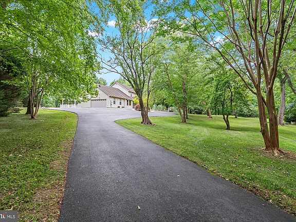 2nd image of 3025 Ali Ct