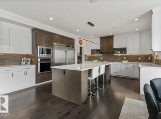 4476 Suzanna Cres SW, Edmonton, AB T6X0Y5