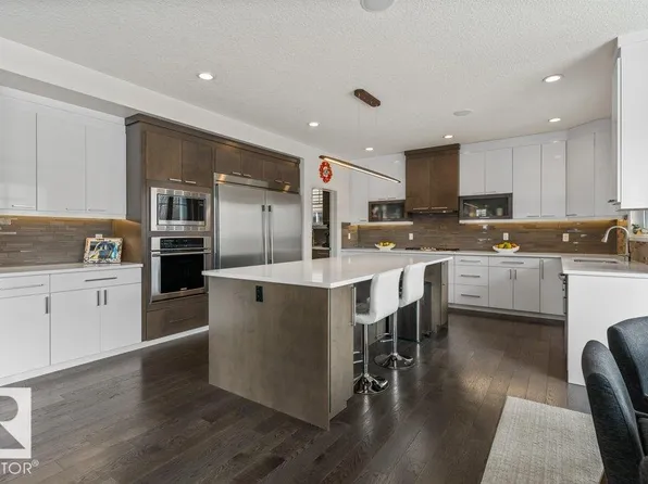 4476 Suzanna Cres SW, Edmonton, AB T6X 0Y5