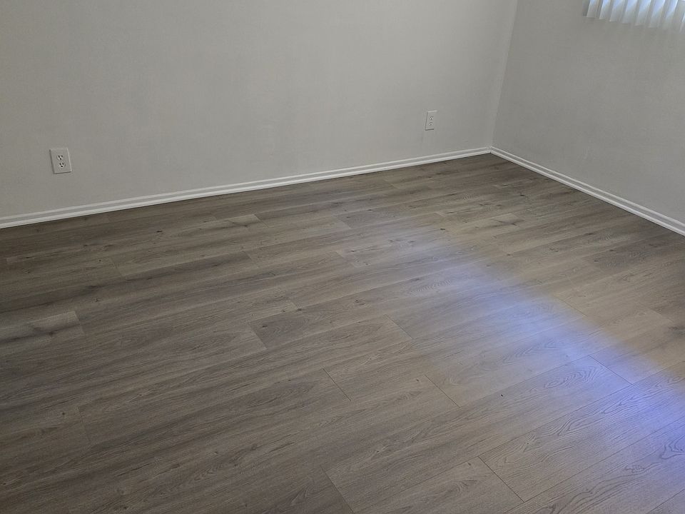 2nd image of 16004 Cantlay St APT 2