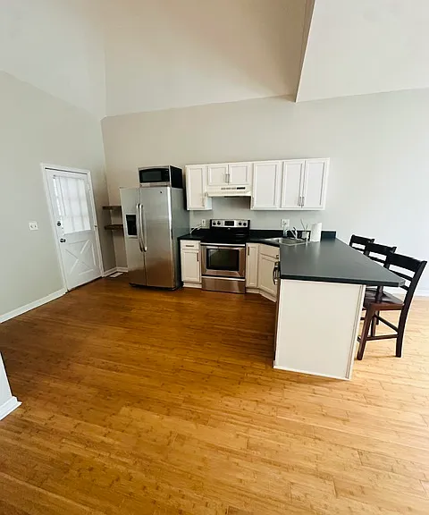 1017 Lampton Aly — Photo 2