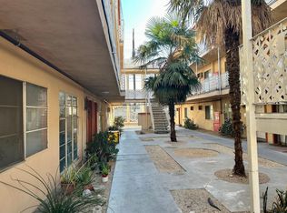 15526 Nordhoff St #J35, North Hills, CA 91343