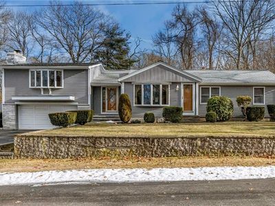 2 Varin Dr, Smithfield, RI, 02917