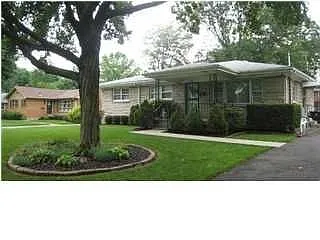 3010 McMahan Blvd photo 1