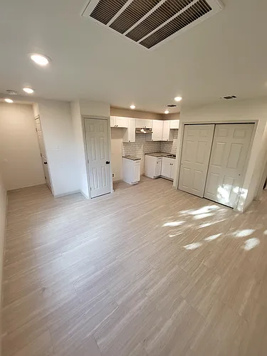 2417 Castroville Rd Photo 1