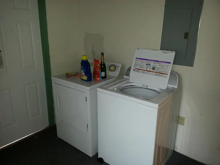 305 Brooks Ave — Photo 17