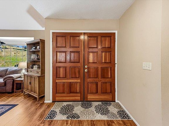 4th image of 15444 Nancy Way