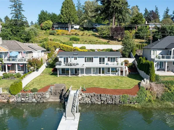 7702 Ray Nash Dr NW, Gig Harbor, WA 98335