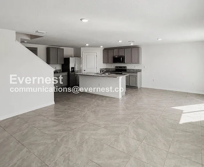 5106 Plumeria Dr — Photo 4