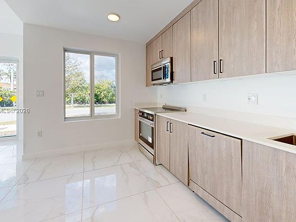 2nd image of 13824 SW 262nd St