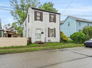 1742 Washington St, Carnegie, PA 15106