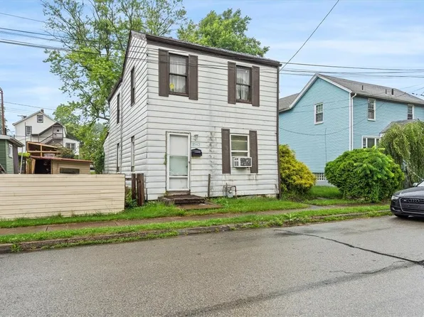 1742 Washington St, Carnegie, PA 15106