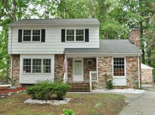 27 Berkeley Pl, Newport News, VA 23608