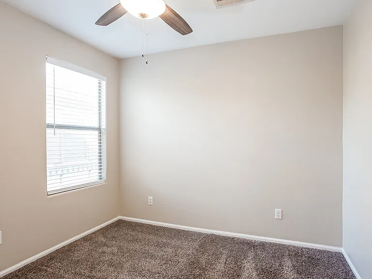 10952 W Elm St — Photo 12