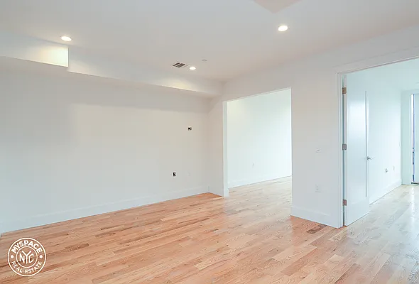 Rented by MySpaceNYC | media 15