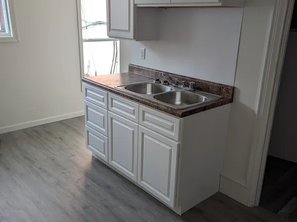 212 W Market St #E, Pottsville, PA 17901