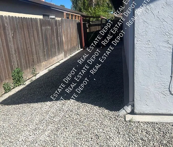 1152 Johnson Ct — Photo 21