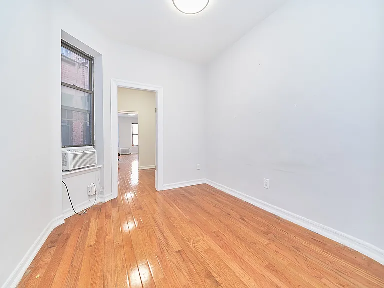 595 10th Ave #4N — Photo 9
