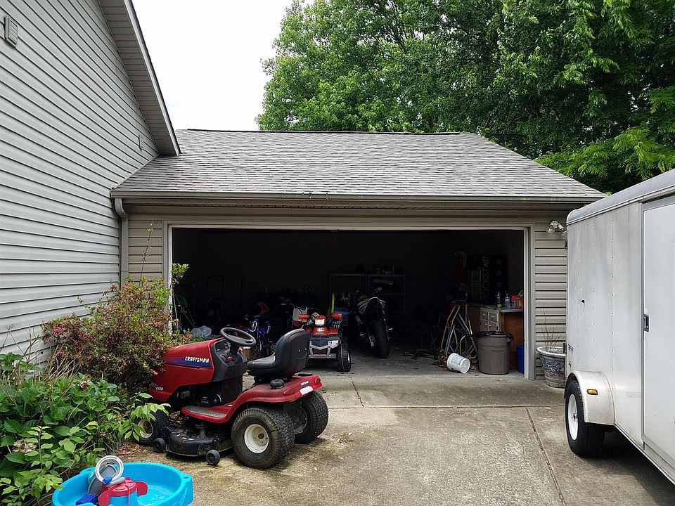 2nd image of 108 Indian Pointe Dr