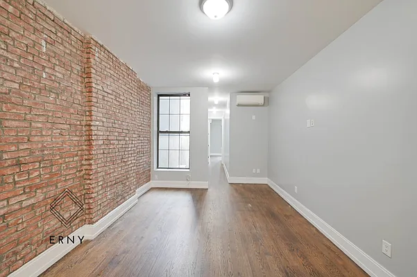 Rented by ERNY LLC | media 21