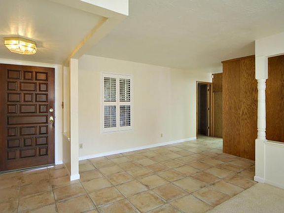 2nd image of 1409 Spruce Dr