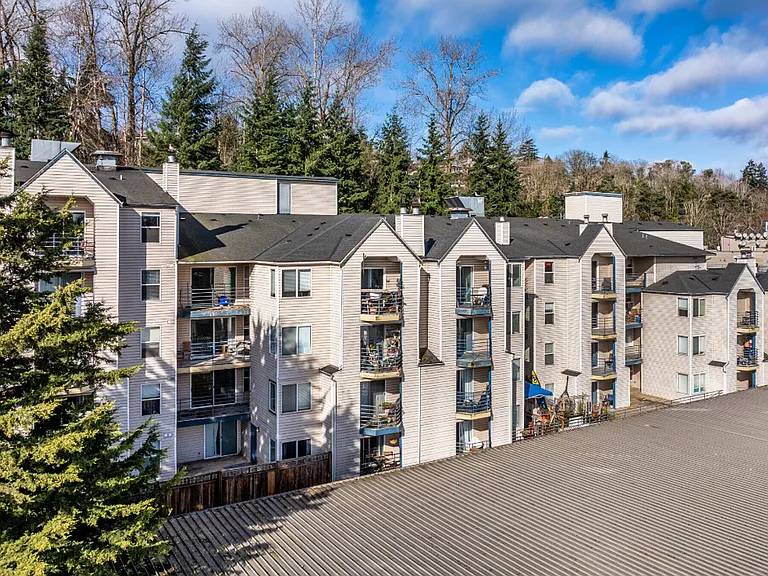 City View Apartments in West Seattle — Photo 18