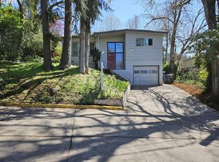 250 Sunset Dr, Eugene, OR 97403