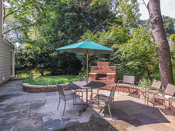 Shaded Patio (back yard)